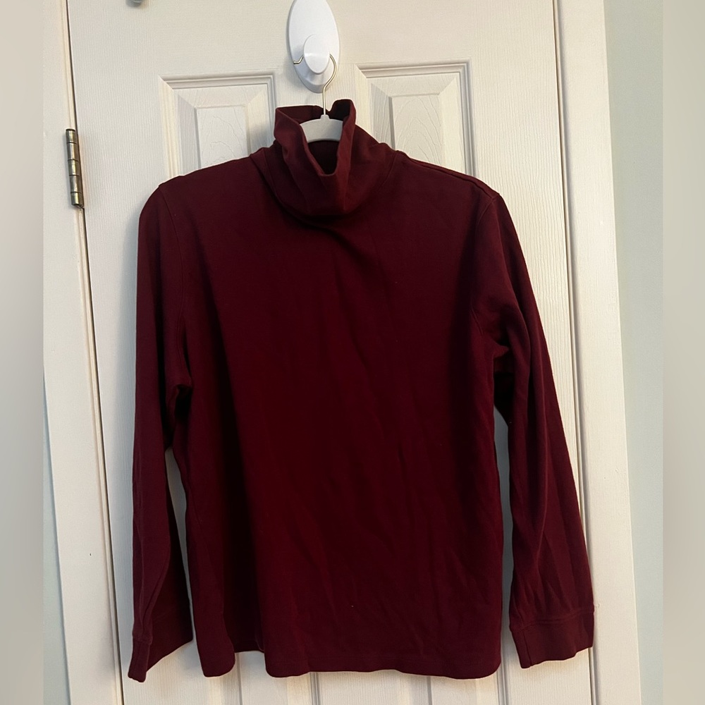 Maroon, Hasting & Smith, 1x long sleeve with turtleneck